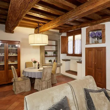 La Dimora Fiorentina Apartment *